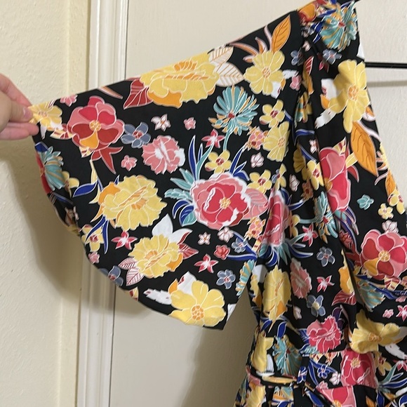 NWT Entro Carly Floral Romper Large - Picture 5 of 9